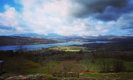 A lake that is close to Manchester