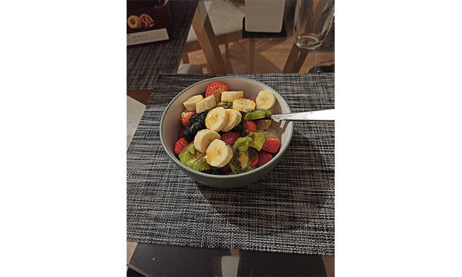 A healthy bowl of fresh fruit