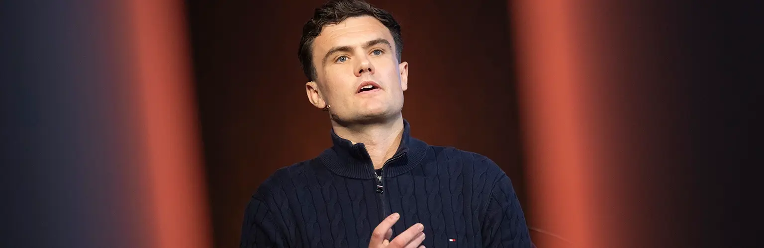 Fraser Stewart presenting at an event.