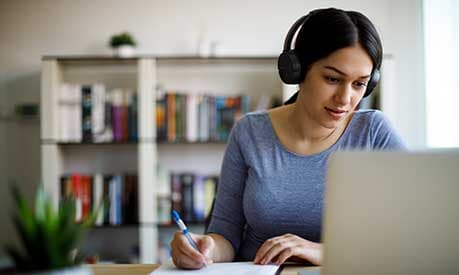 lady at laptop