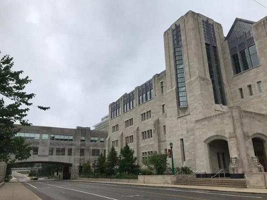 Limestone architecture at the Kelley School of Business campus