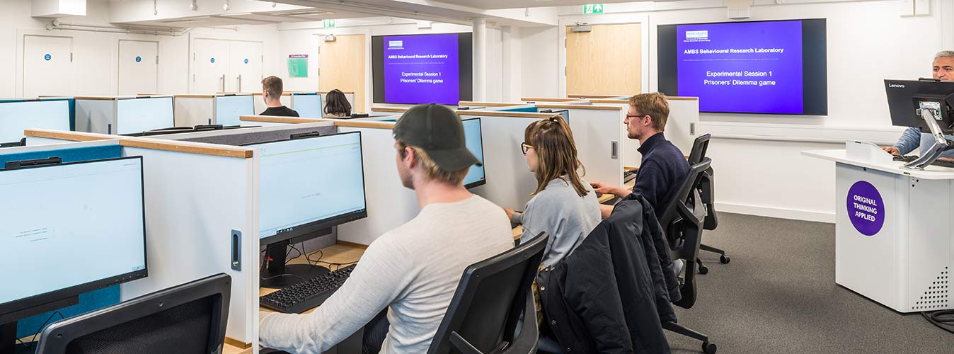 Students participating in theBehavioural Research Laboratory at Alliance Manchester Business School