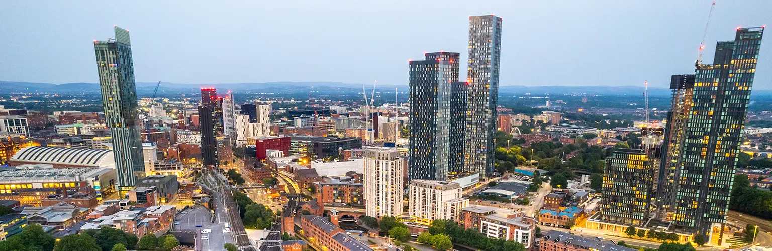 Cityscape image of Manchester at dusk